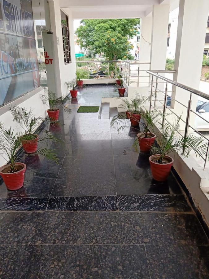 Shivjot Hotel Kharar Exterior foto